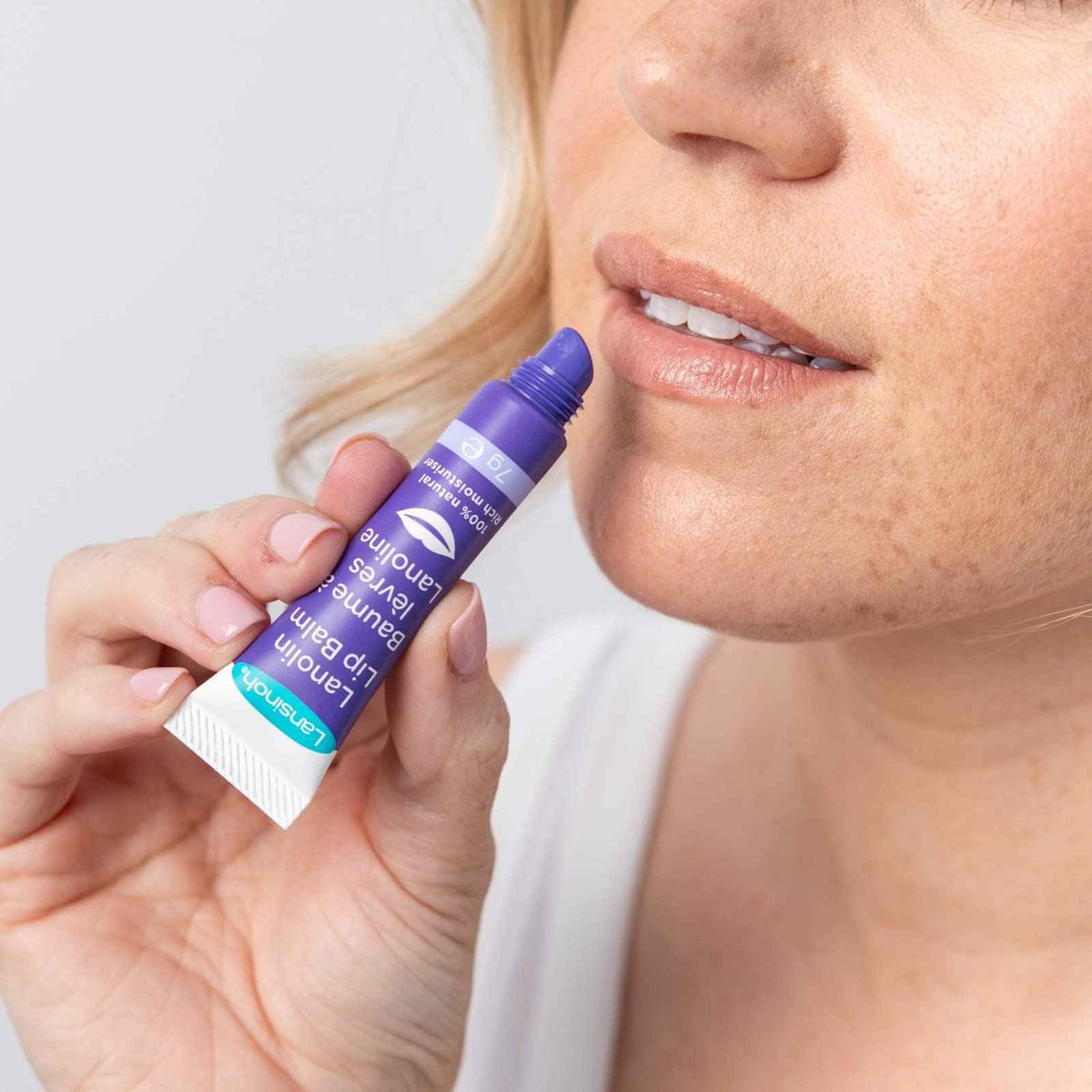 Lansinoh Lanolin Lip Balm For Dry Cracked Lips -7ml | 100% Natural - Actively Moisturises & Locks In Hydration - Hypoallergenic Dry Lips Treatment - Adenzo Comfies