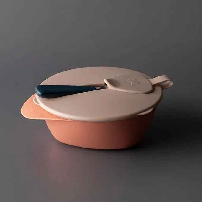 Tommee Tippee Easy Scoop Feeding Bowl with Travel Lid & Spoon – BPA‑Free, Dishwasher & Microwave Safe, Suitable from 6m+ - Adenzo Comfies