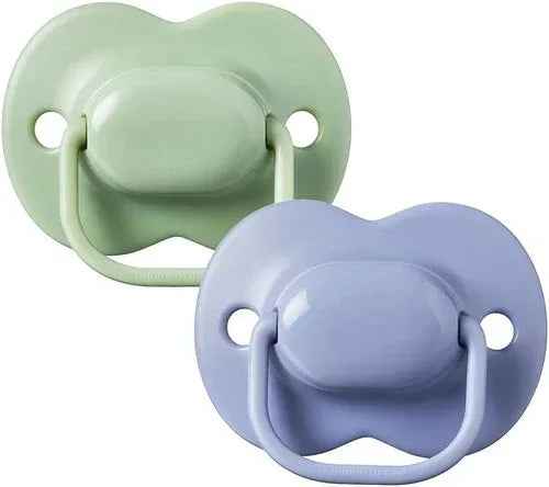 Tommee Tippee Cherry Latex Dummies for Babies 18–36 Months – Pack of 2 Orthodontic Pacifiers in Blue and Green, BPA - Free, Soft and Comfortable Soothers for Toddlers - Adenzo Comfies