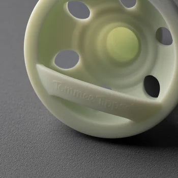 Tommee Tippee Breast-like silicone pacifier 0-6m, Boy