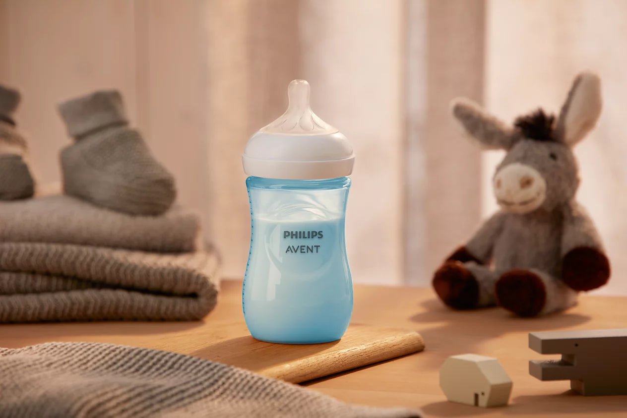 Philips Avent Natural Response Baby Bottle SCY903/21 – Pastel Blue, 260ml (9oz), BPA‑Free - Adenzo Comfies