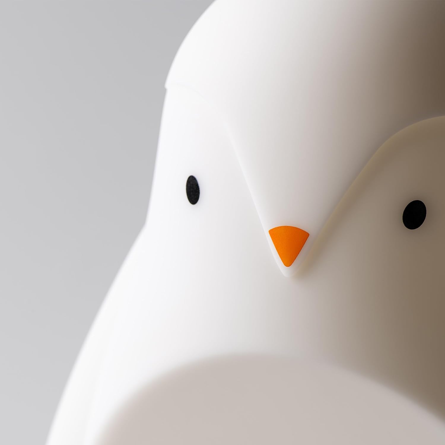 Tommee Tippee 2 - in - 1 Portable Penguin Nursery Night Light, Reassuring Portable Egg Light to Promote Independent Sleep, Adjustable Brightness, USB - Powered - Adenzo Comfies