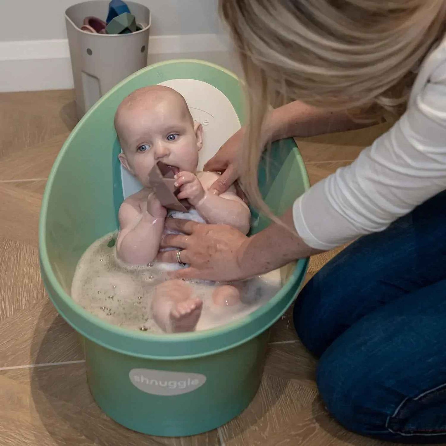 Shnuggle Newborn Baby Bath - Adenzo Comfies