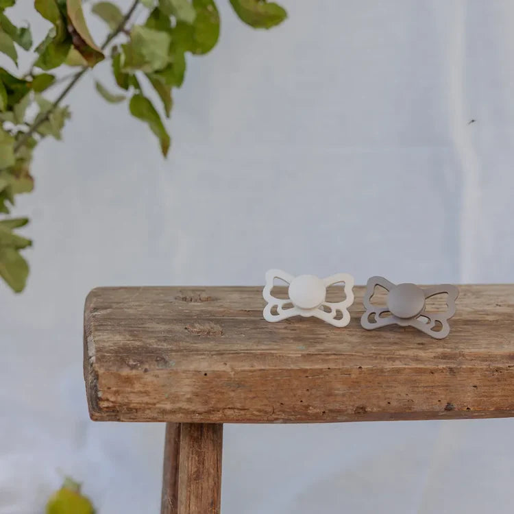 FRIGG Butterfly Anatomical Silicone Pacifier – Cream (Size 1 & Size 2)