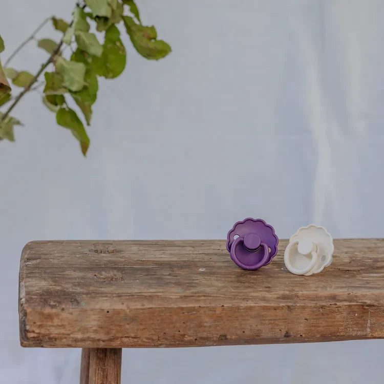 FRIGG Daisy Round Latex Pacifier – Violet Dream (Size 1 & Size 2)