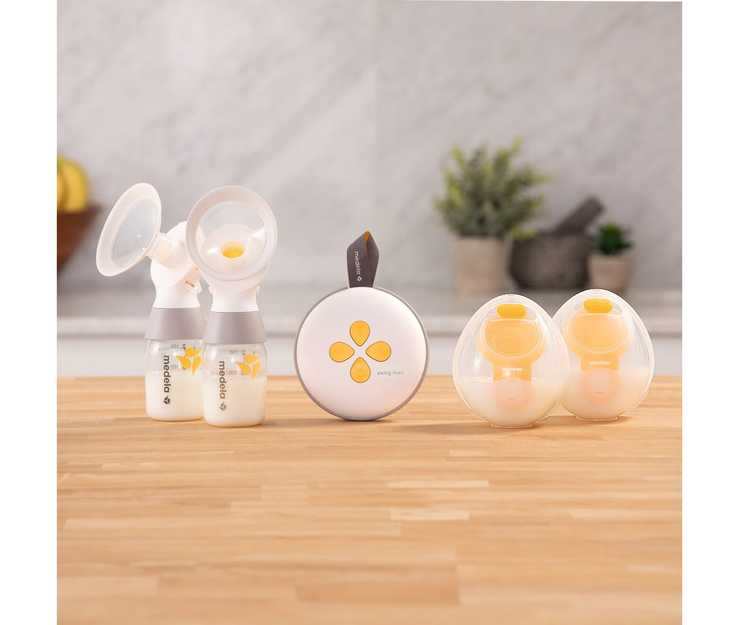 Medela Swing Maxi™ Hands-Free Double Electric Breast Pump – USB Charger
