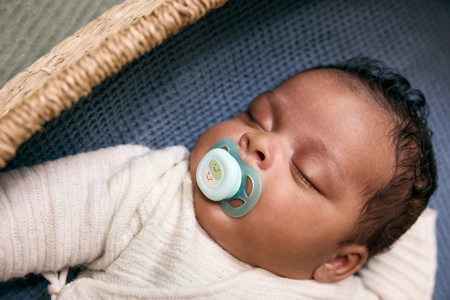 Philips AVENT SCF075/06 Ultra Soft Soother, Orthodontic Pacifier for Babies, Comfortable Silicone Nipple, BPA-Free, Suitable 0–2 Months, Pack of 2