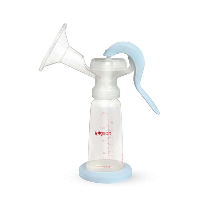 Pigeon Manual Breast Pump Basic Edition| Comfortable, Portable & Easy to Use | Gentle Suction for Breastfeeding Mothers