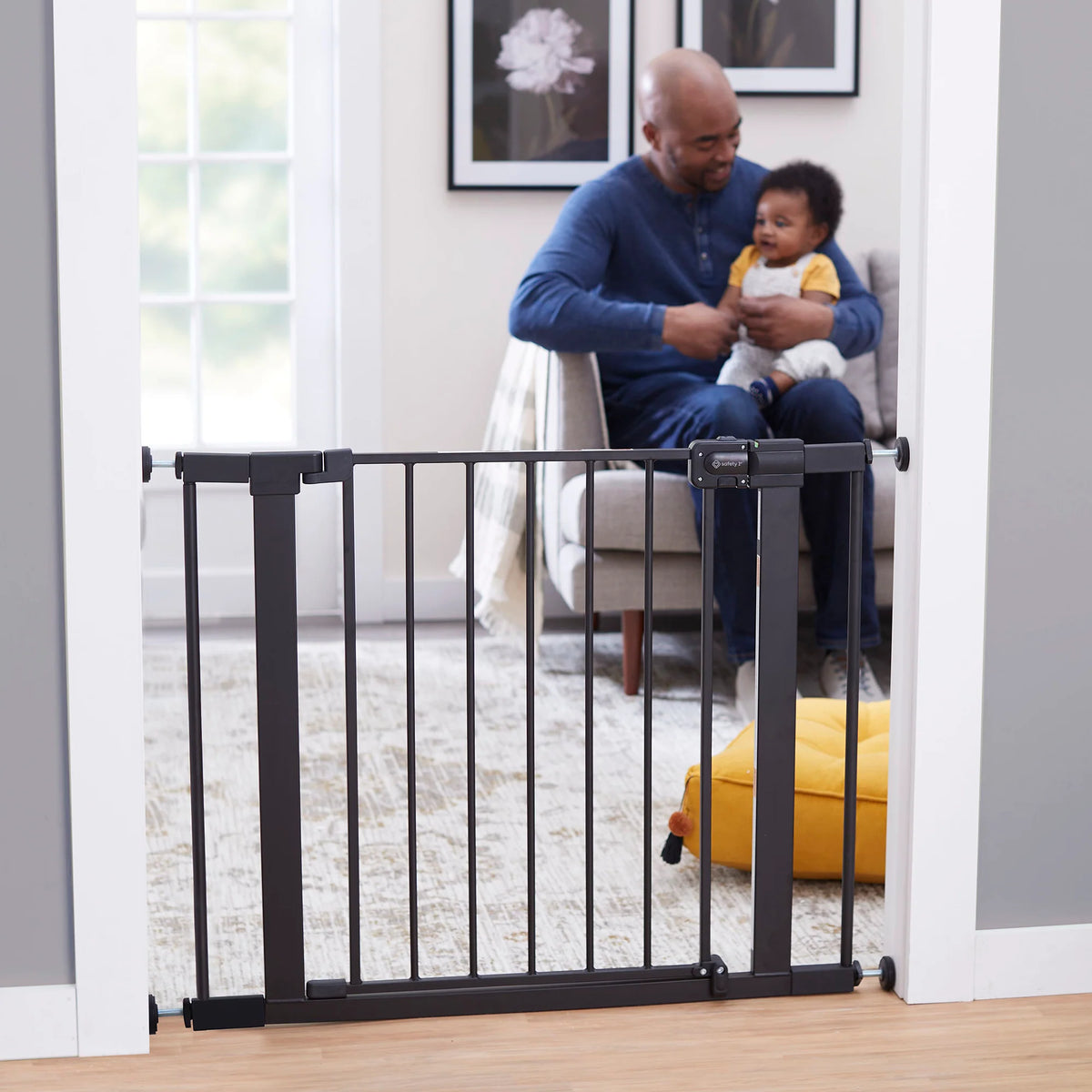 Safety Gate for stairs, adjustable , made of steel -Black. - Adenzo Comfies