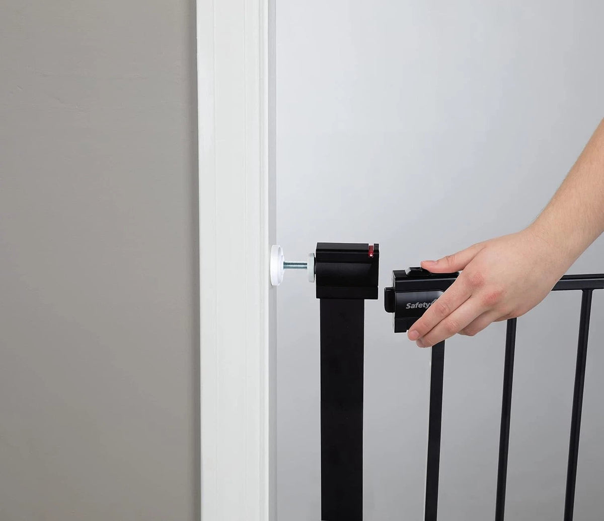 Safety Gate for stairs, adjustable , made of steel -Black. - Adenzo Comfies