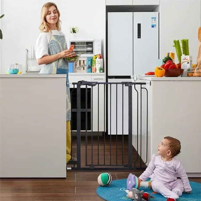 The Moon Brand Secura Baby Safety gate 76 - 80cm with 10cm extension,Auto lock barrier - Extra Wide metal guard - Child safety and pet protection - Perfect fit - adjustable width - Ideal for stair Case – Black - Adenzo Comfies