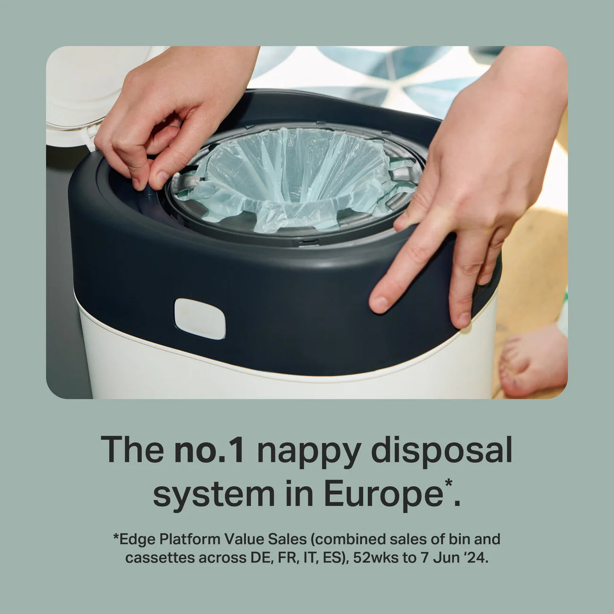 Tommee Tippee Twist and Click Nappy Bin Refill Cassettes, Pack of 6 Refill Cassettes with Multilayer, Antibacterial Film for Odour and Germ Protection.
