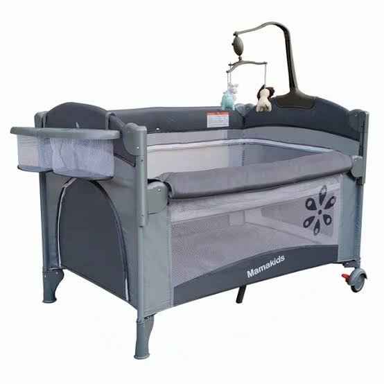 5-in-1 Baby Bassinet Bedside Sleeper & Playard with Changing Table – Rocking Crib, Mesh Sides, Music Box, Mosquito Net, Storage & Travel-Friendly Design