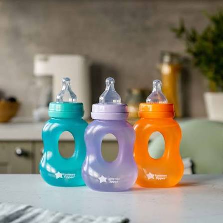 Tommee Tippee Essentials Weaning Easy Grip Bottle – 240ml, 4m+ BPA‑Free, Leak‑Proof, Assorted - Adenzo Comfies