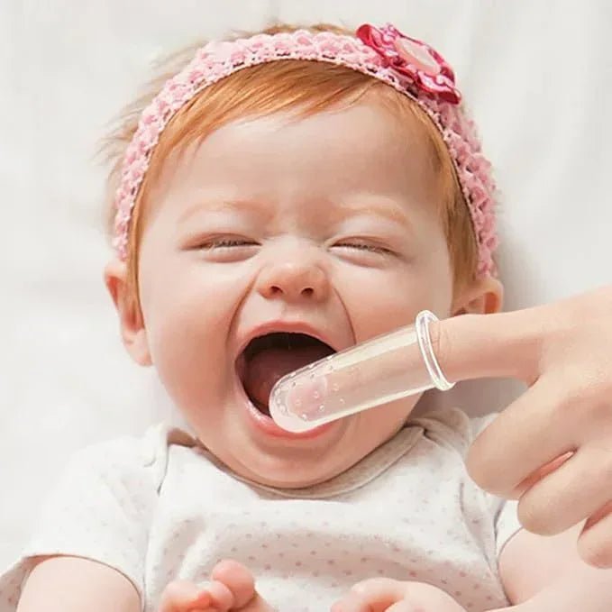 haakaa Silicone Baby Finger Toothbrush Set, Baby’s First Toothbrush with Case, Soft Bristle Toothbrush for Infant Oral Care, 3 Months + - Adenzo Comfies