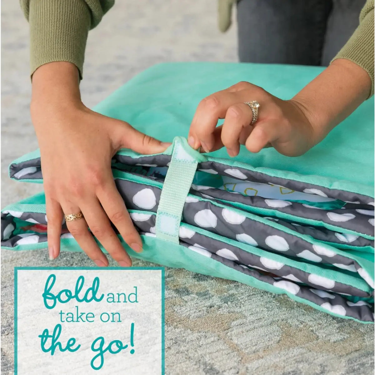 Infantino Giant Sensory Discovery Mat with Handle (134.62 x 1 x 121.92 cm) Age- Newborn & Above - Adenzo Comfies